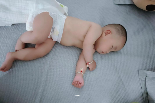 沙河怀孕多久会显肚子